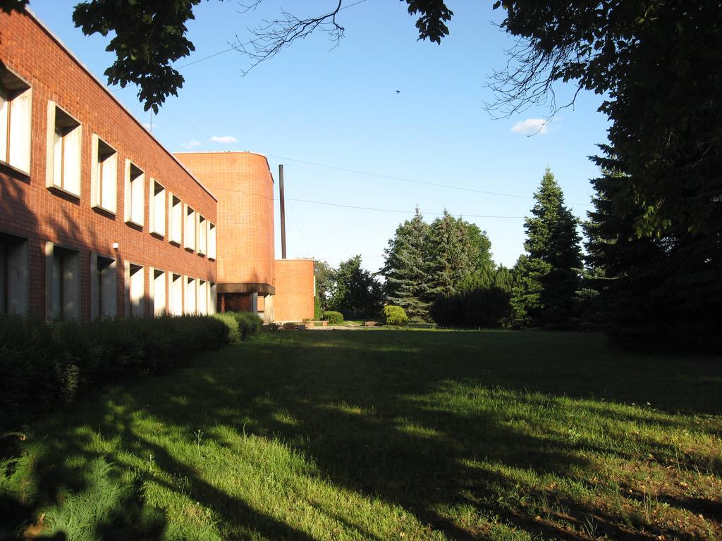 Daugavkrasti Hotel Jekabpils Exterior photo